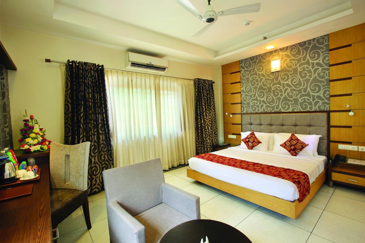Hotel Aswathy Kodungallūr Exterior foto