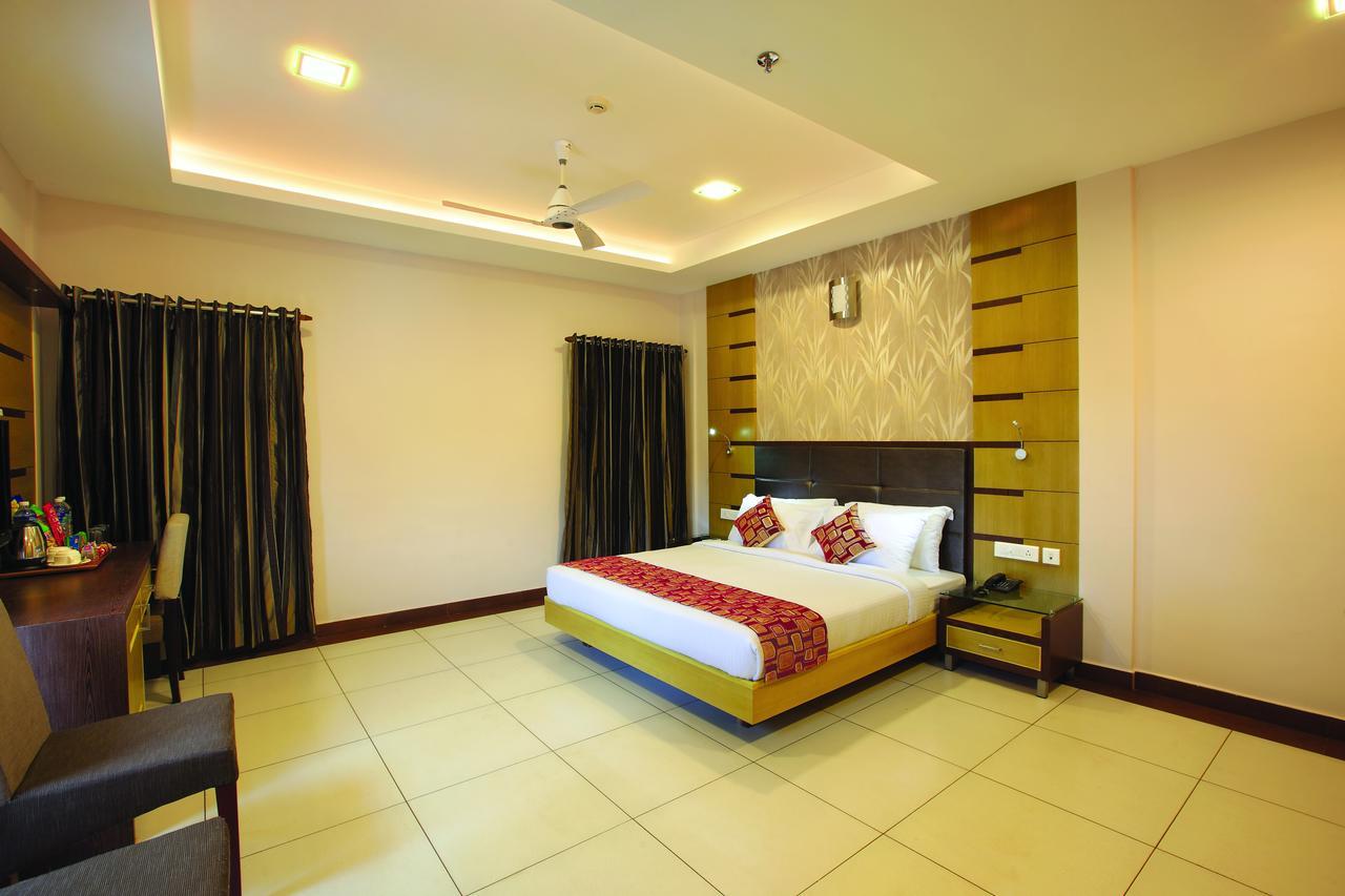 Hotel Aswathy Kodungallūr Exterior foto